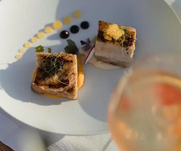 Melian Boutique & 4*