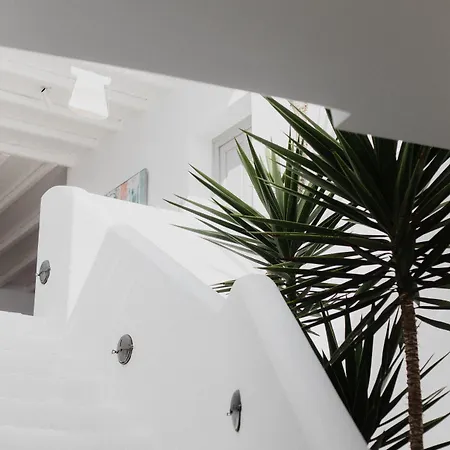 Melian Boutique & 4* Pollonia