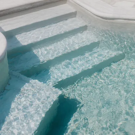 Melian Boutique & 4* Pollonia