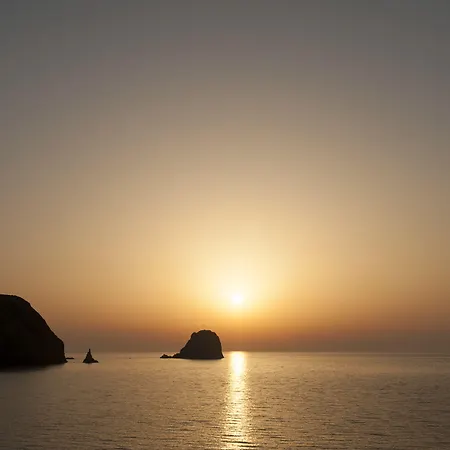 Melian Boutique & ポロニア