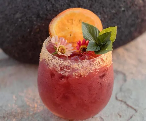 Melian Boutique & 4* ポロニア